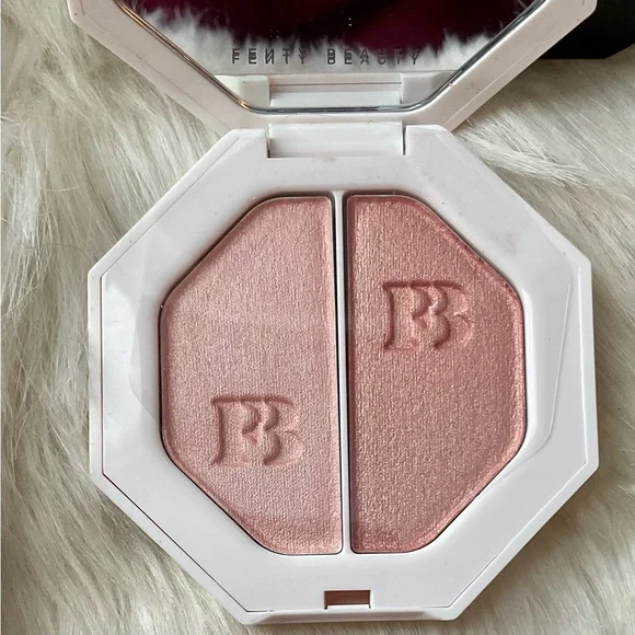 FENTY BEAUTY HIGHLIGHTER - Picture 5 of 9